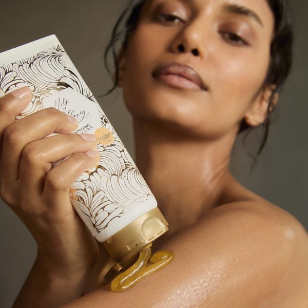 Milk and honey sugar body scrub - Image 4